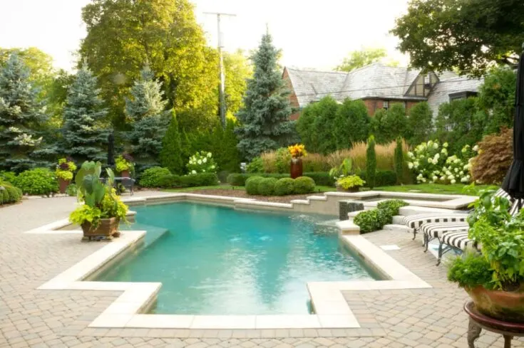 Glass-tile swimming pool River Road, OR